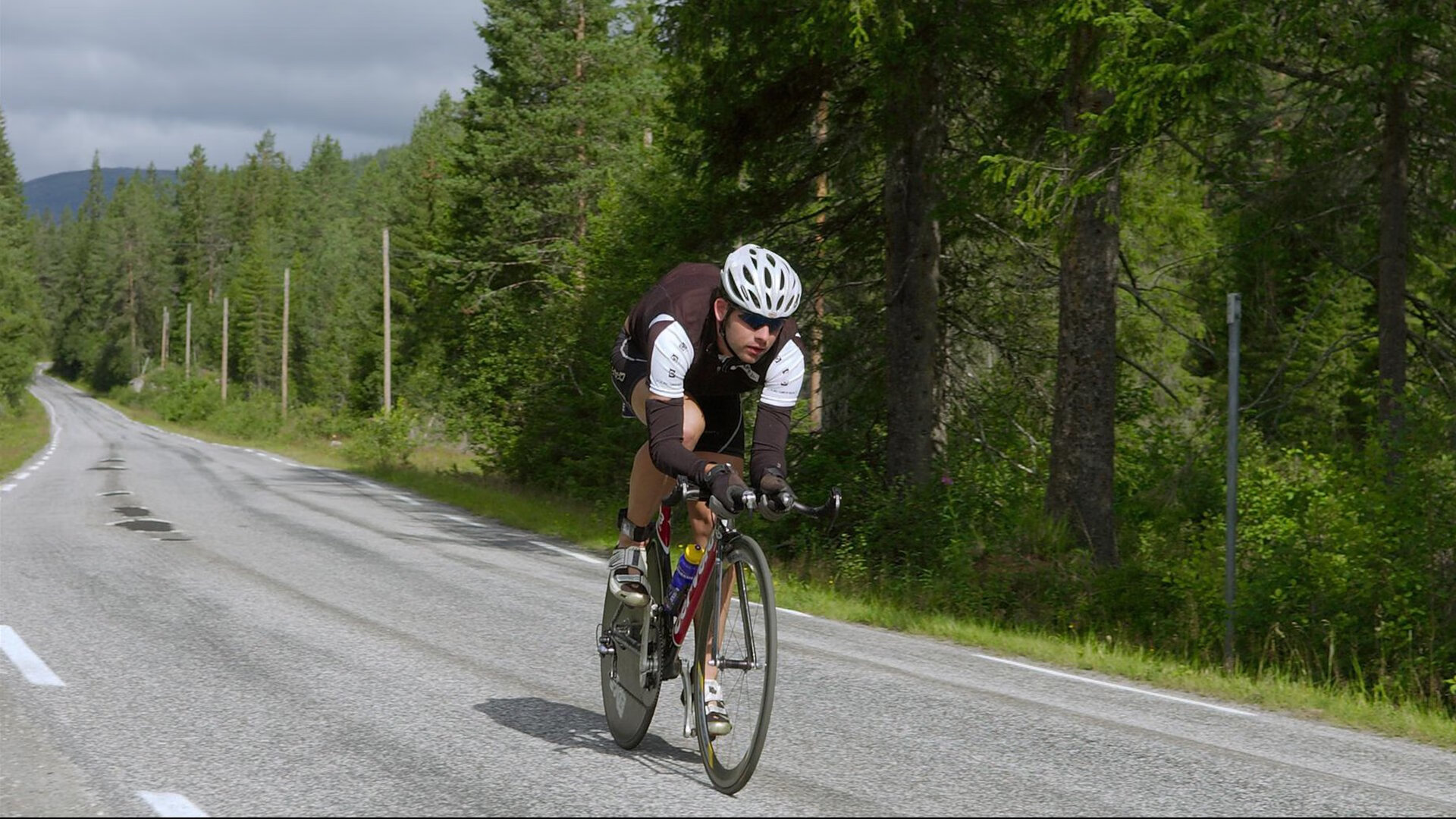 中国足球产业链环环相扣，共谋可持续发展战略，足球产业规模